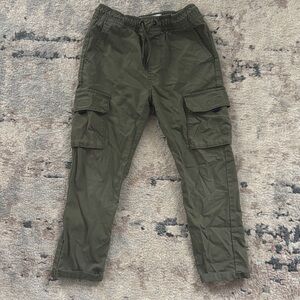 Boys Old Navy Tech Taper Quick Dry Olive Green Cargo Pants size Small 6-7